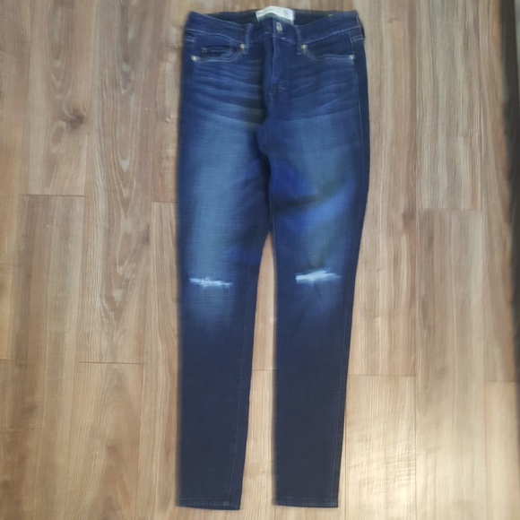 Abercrombie & Fitch Denim - NWT Abercrombie & Fitch Super Skinny Jeans Sz.6R